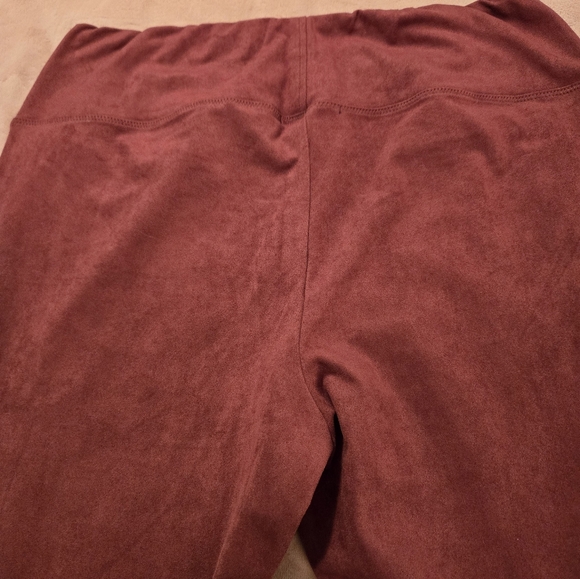 Women's Straight Leg Pants in Burgundy - Picture 2 of 3